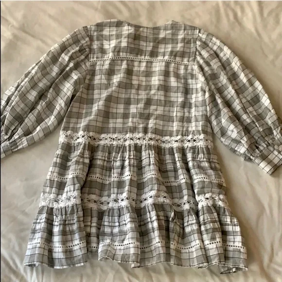 Free People Tunic with dropped peplum waist
3/4 length sleeves - Picture 6 of 10